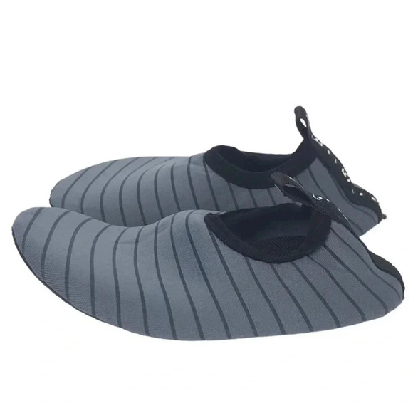 Met520 TODDLER MET5 RUBBER LOW TOPS SLIP ON WATER SHOES 8-9 M $30 - Picture 1 of 11